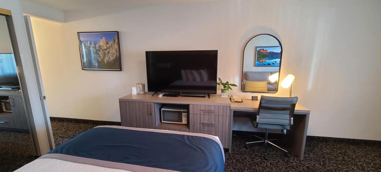 Dow Villa Motel Lone Pine Bagian luar foto