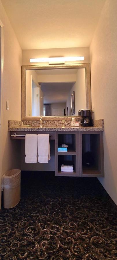 Dow Villa Motel Lone Pine Bagian luar foto