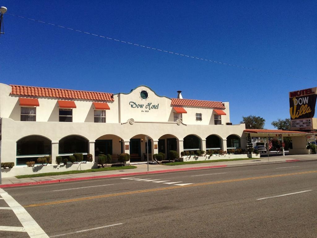 Dow Villa Motel Lone Pine Bagian luar foto